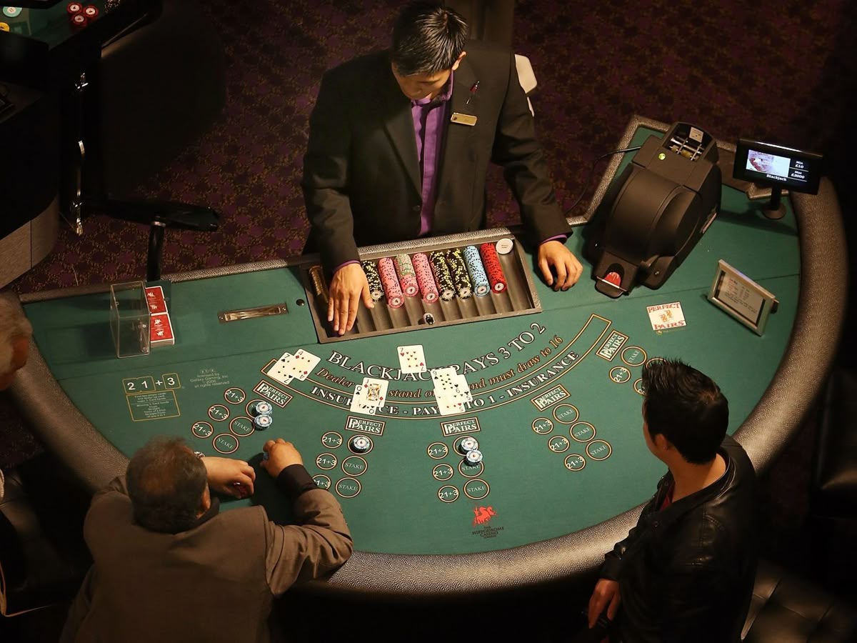 Posh Casino کیسینو میں پوکر گیمز